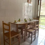 Al Lado Del Río En Cangas De *