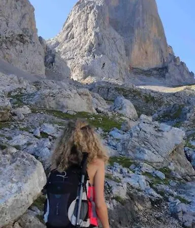 Al Lado Del Río En Cangas De Apartamento *