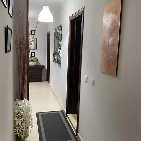 Al Lado Del Río En Cangas De Apartamento