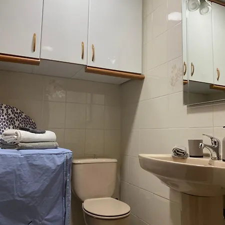 Al Lado Del Río En Cangas De Apartamento *